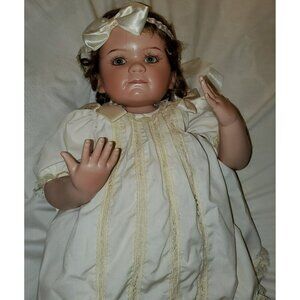 "A Gift For You" Gloria Vanderbilt Sculpted by Pamela Eriff Limited Edition Doll